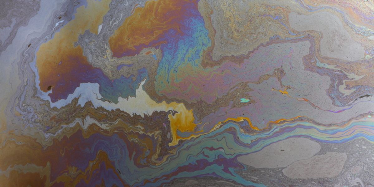 Les risques de pollution d'hydrocarbures | APRIL Marine